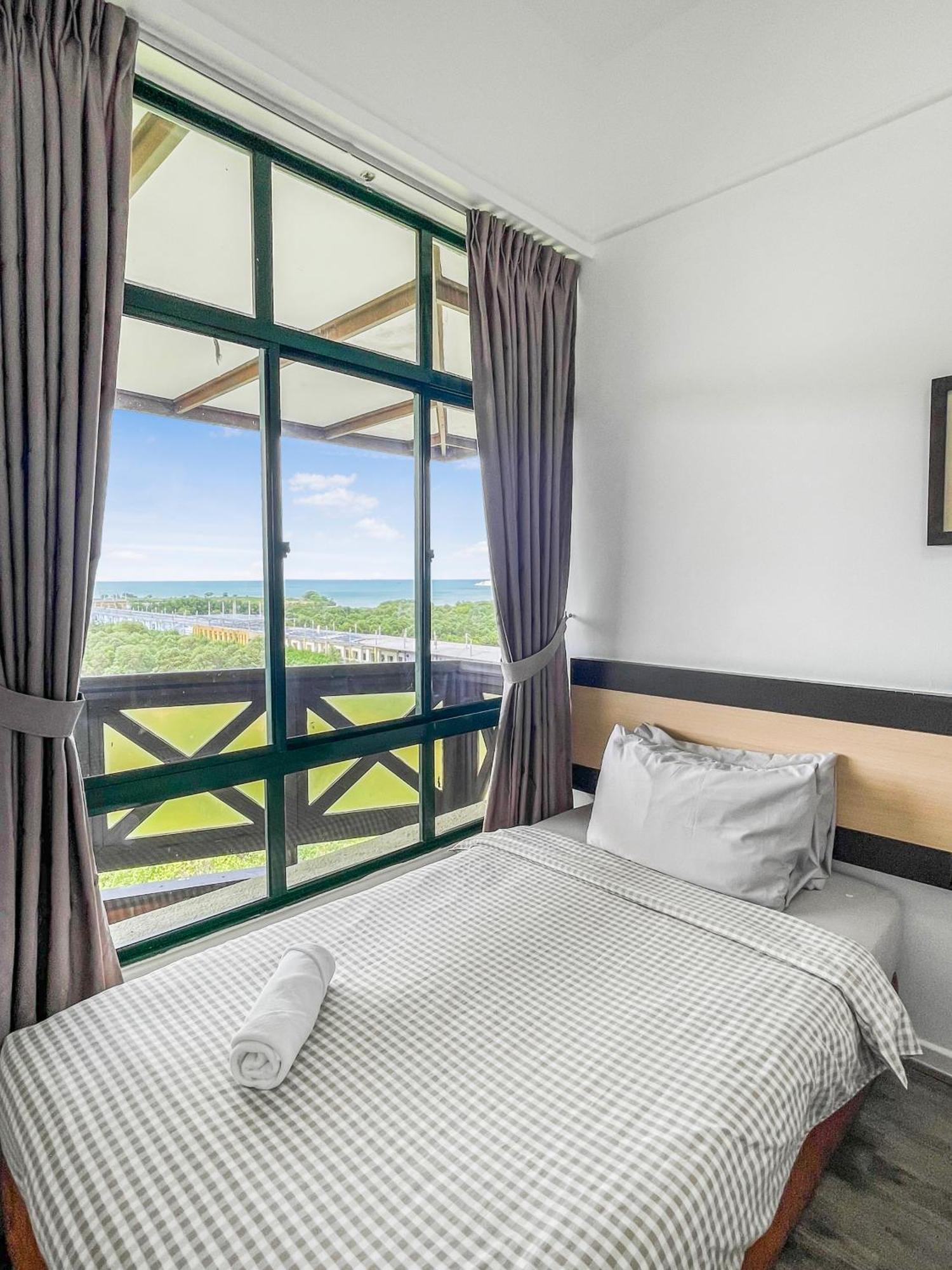 1 Bedroom Apartment, Melaka Cbd Town Center- Hosted By Private Locals Resident, Balcony With City Skyline View Or Seaview, Opposite Malls, Tv Box, 5 Minutes To Jonker Street, Malacca Ngoại thất bức ảnh