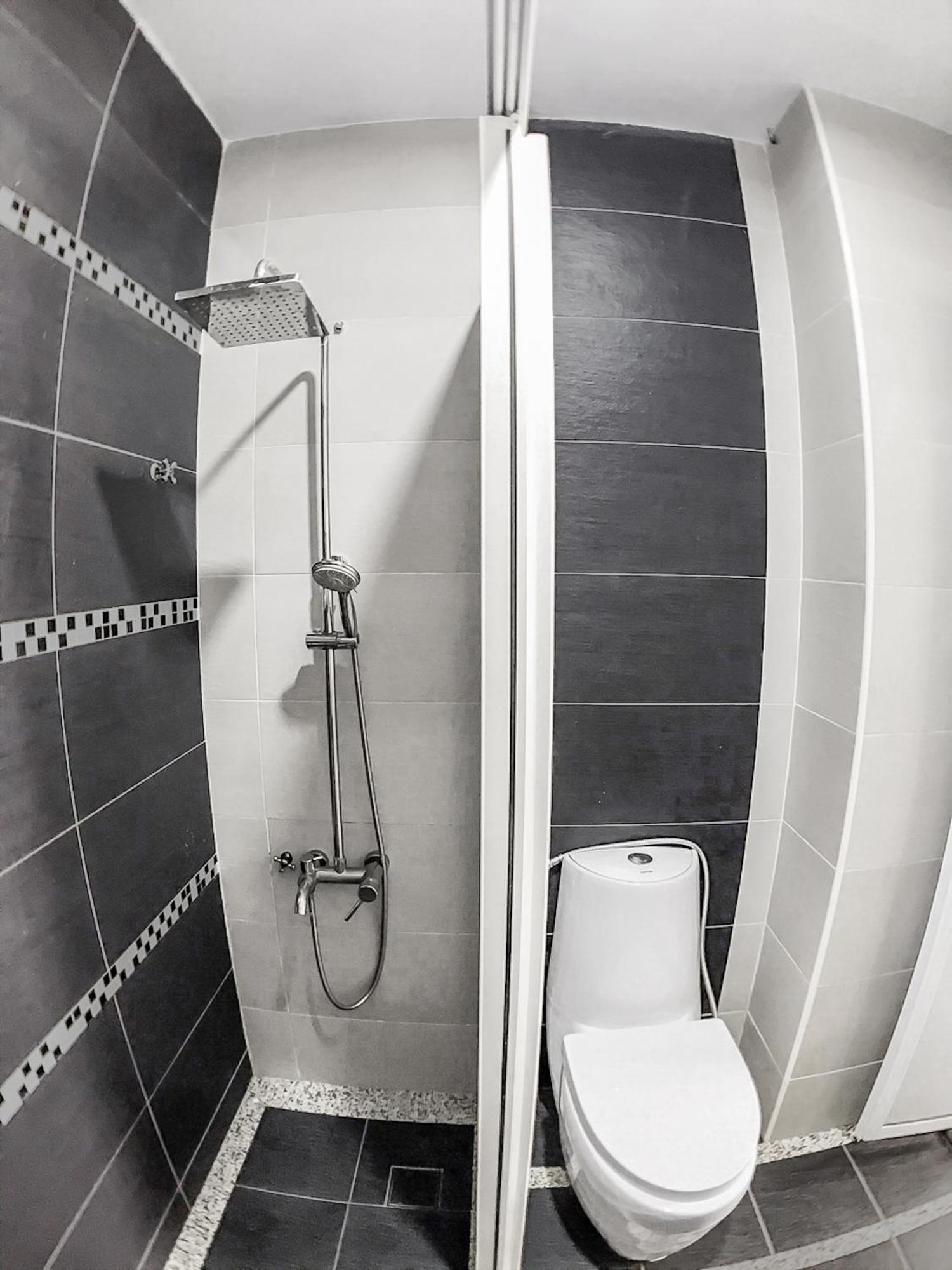 1 Bedroom Apartment, Melaka Cbd Town Center- Hosted By Private Locals Resident, Balcony With City Skyline View Or Seaview, Opposite Malls, Tv Box, 5 Minutes To Jonker Street, Malacca Ngoại thất bức ảnh